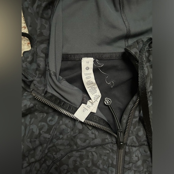 Lululemon jacket - Hooded Define Jacket *Nulu Intertwined Camo Deep Coal Multi - Picture 5 of 5